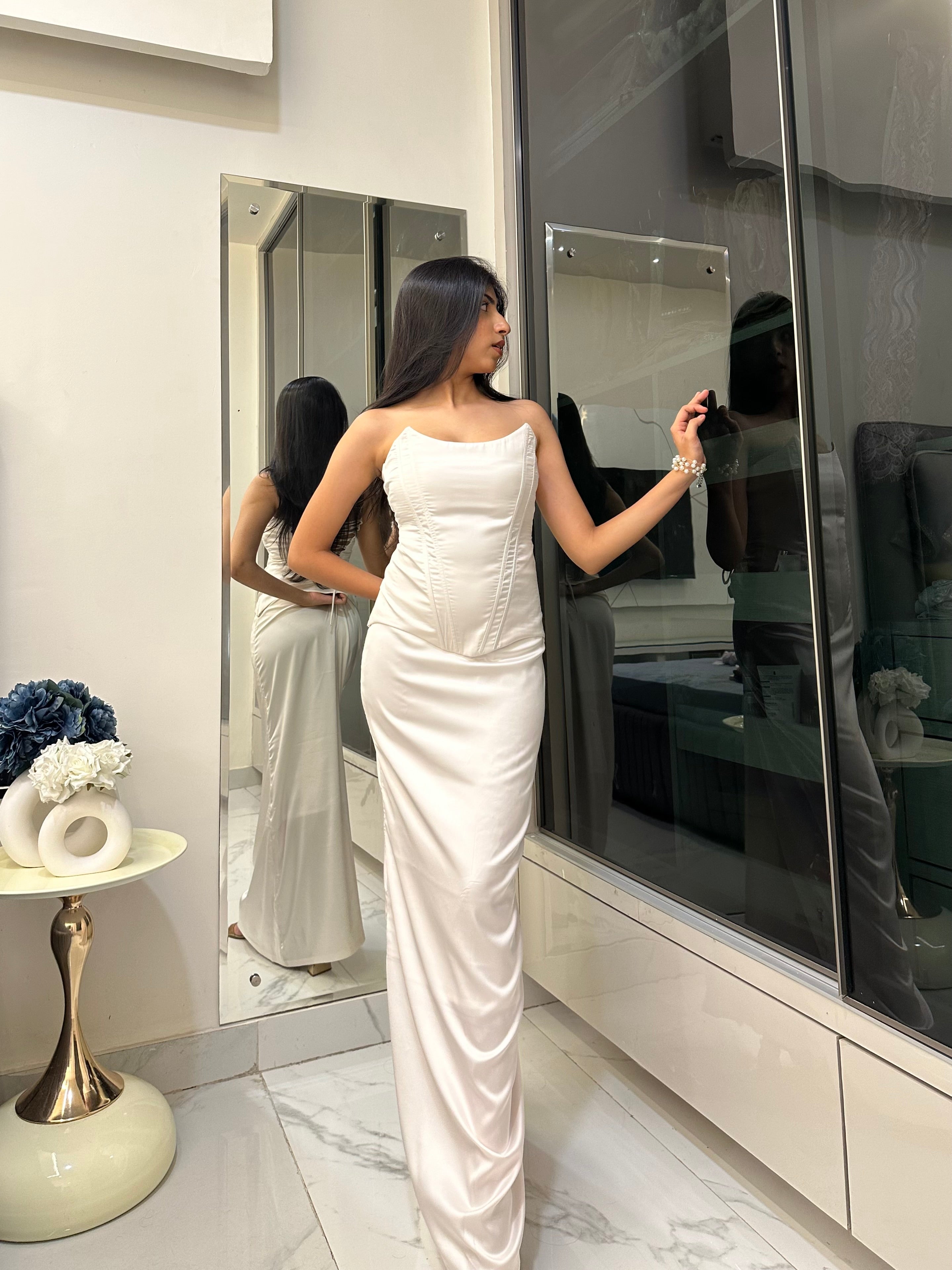 Monica O’ my darling - Royal Satin Set