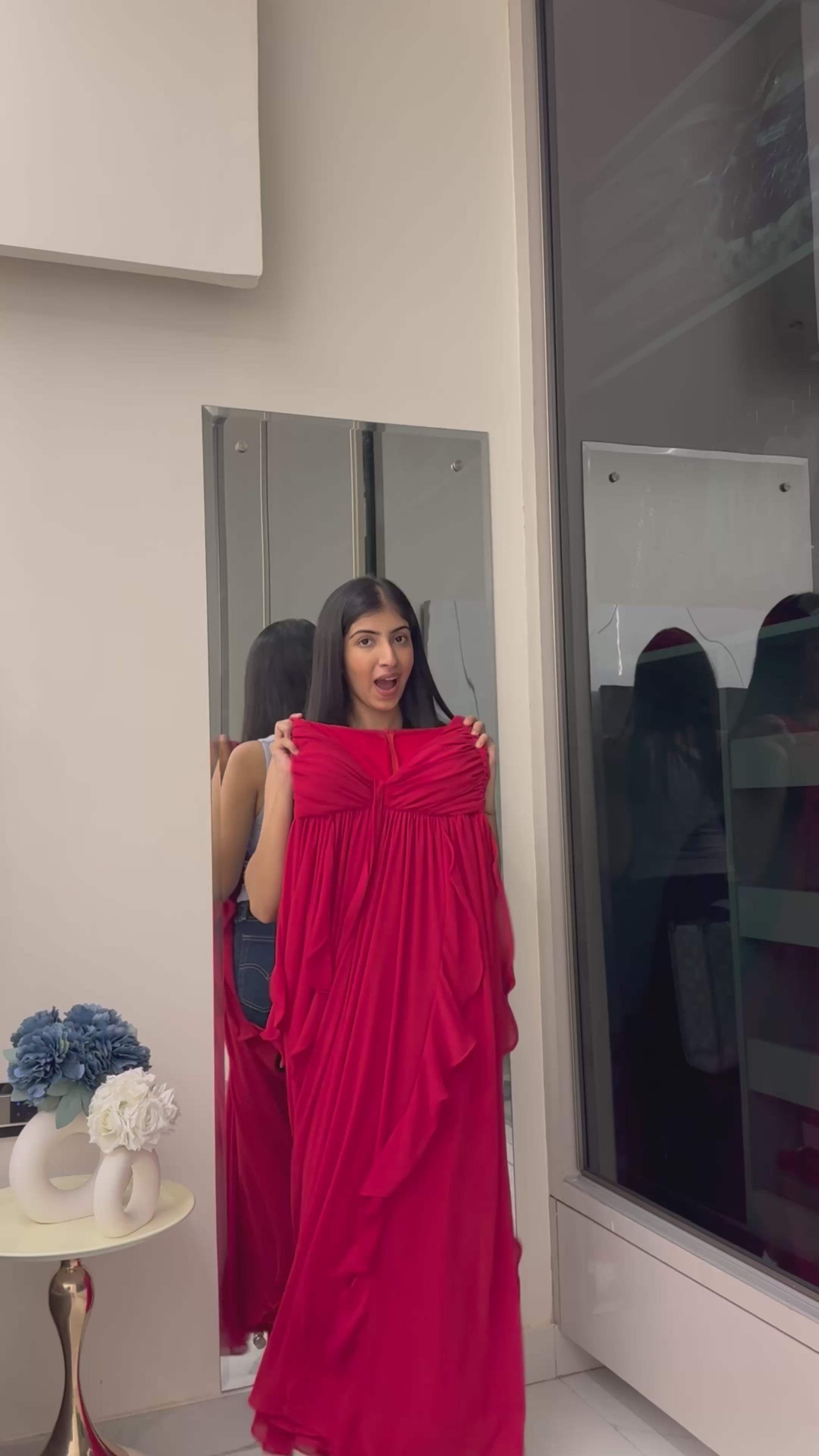 Load video: Rosey Romance